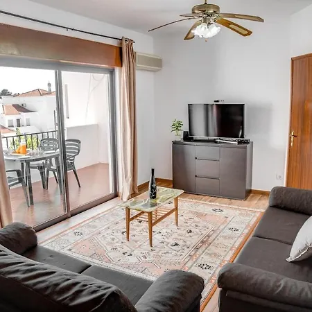 Apartamento Spacious T3, Pool View Balcony, Oura *