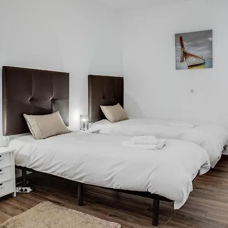 شقة Spacious T3, Pool View Balcony, Oura البوفيرا