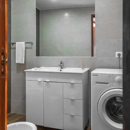 Apartamento Spacious T3, Pool View Balcony, Oura *